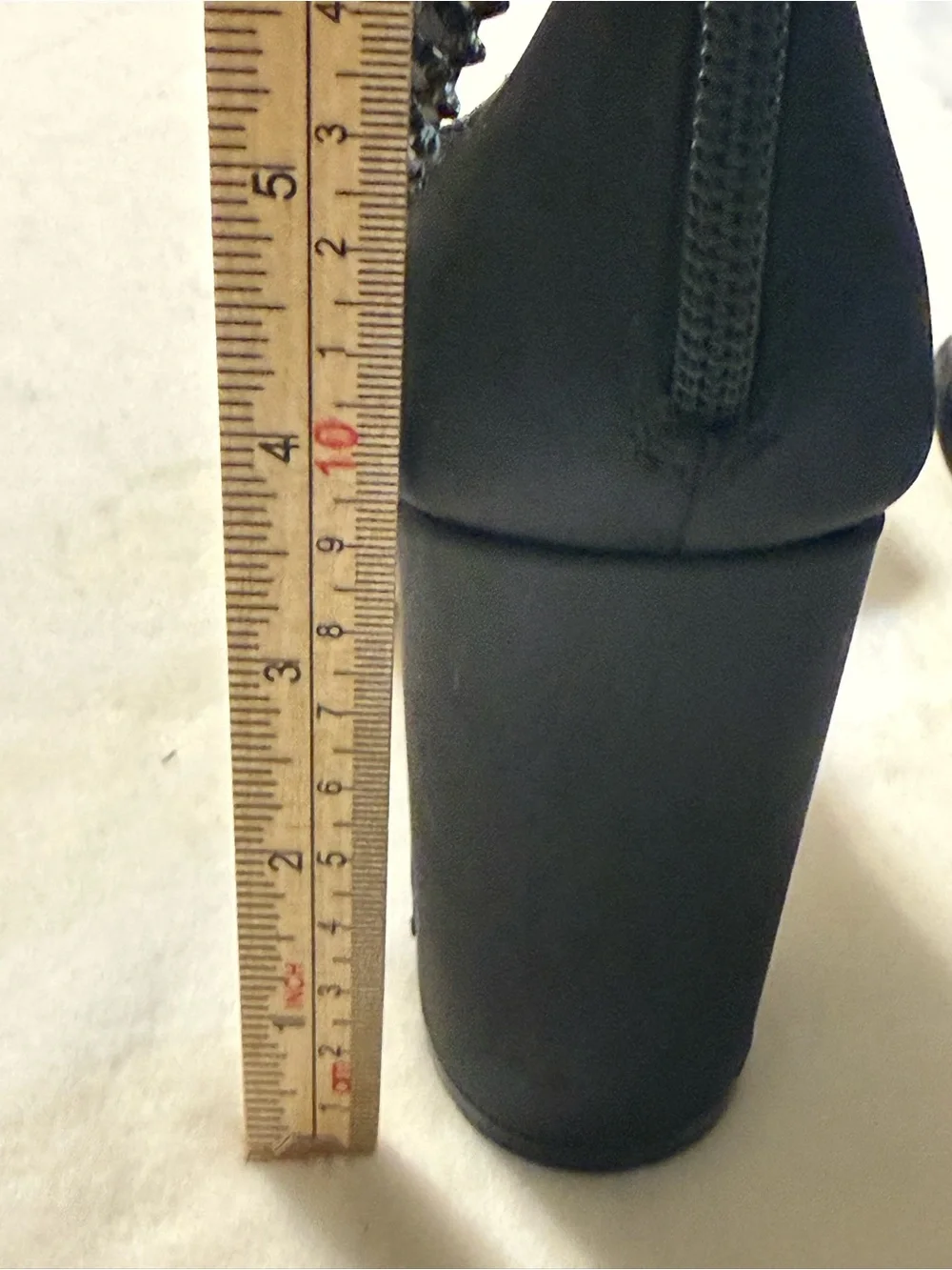 New Jewel Badgley Mischka Louise Peep-Toe Block Heel. Black. Size 8.